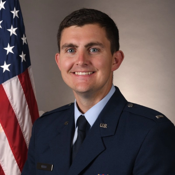 Austin Felts headshot