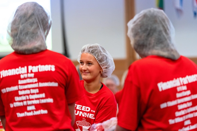 Students volunteering during Feed the Funnel
