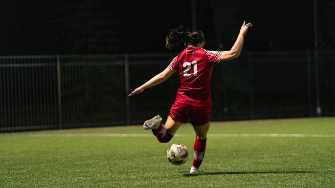 A female soccer player