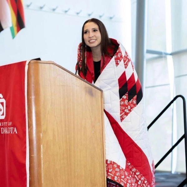 Hannah Helseth headshot