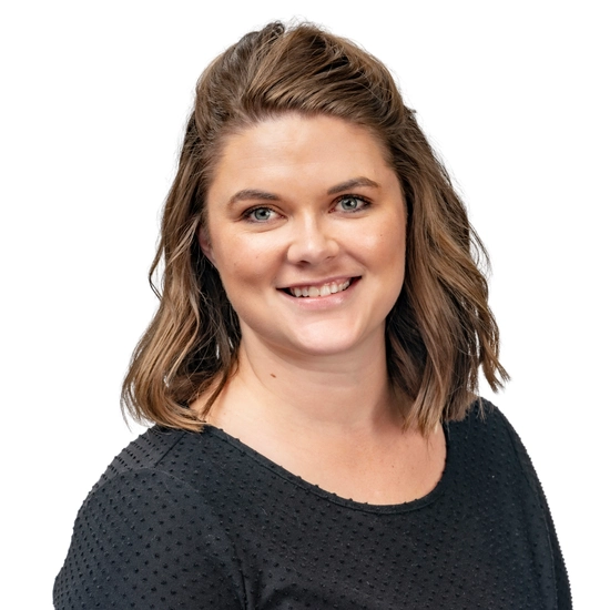 Trish Felecos headshot