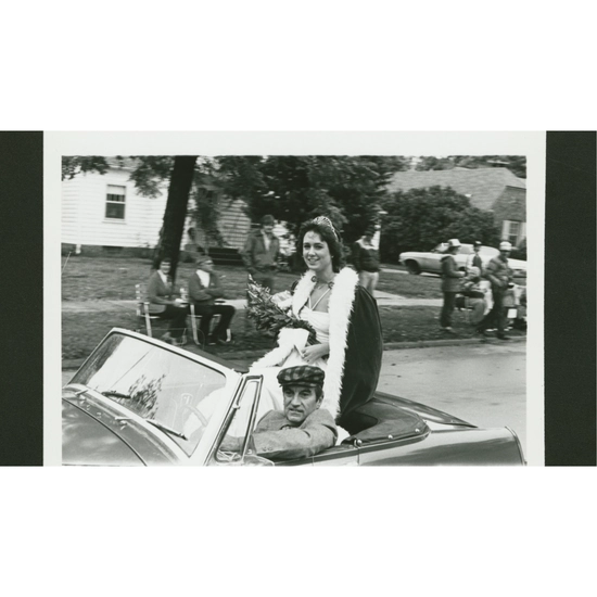 Dakota Days throwback of a car in the parade