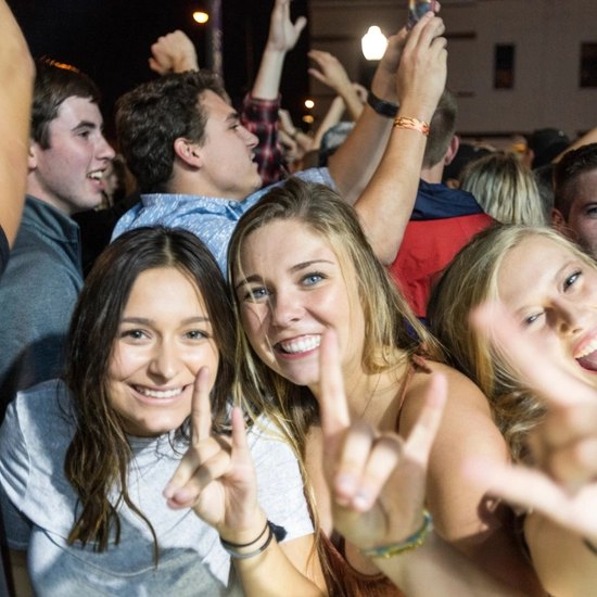 Dakota Days throwback of the street dance