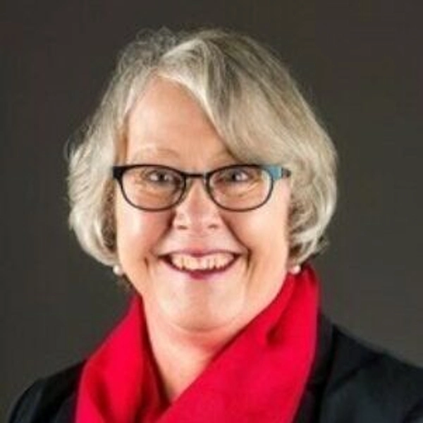 Lorraine Hart headshot