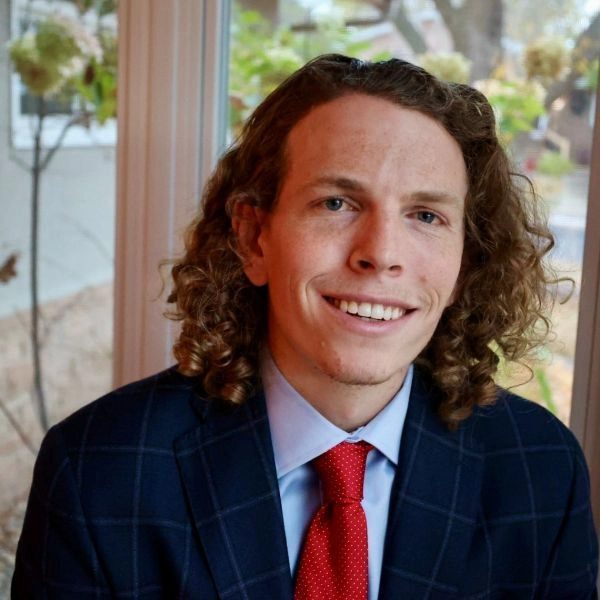 Phillip Millar headshot