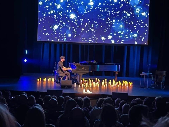 Matthew Mayer playing a show.